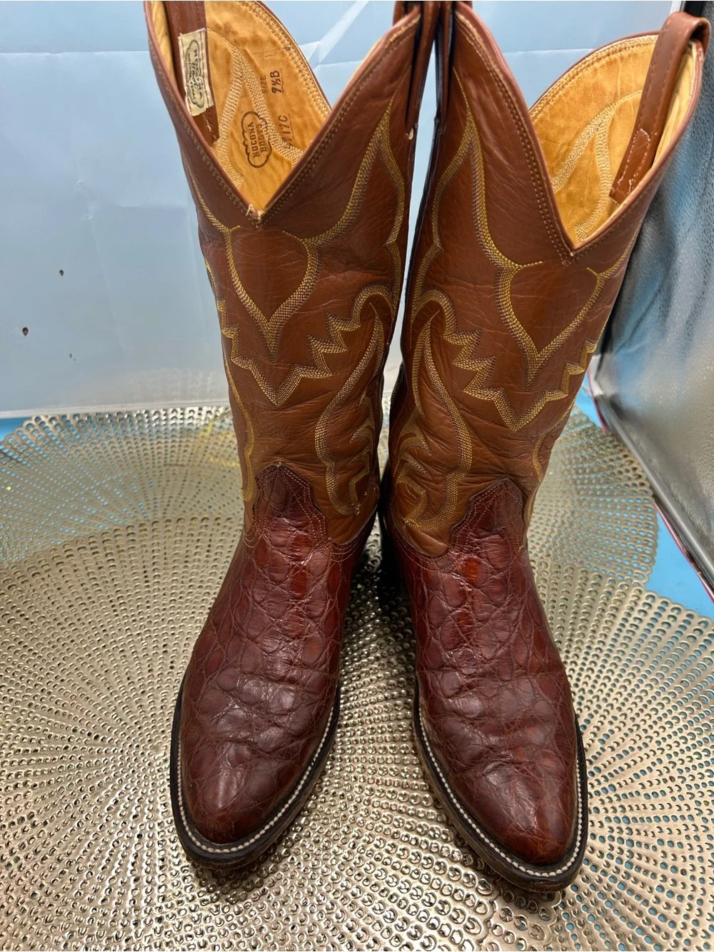 Nocona men 9.5 exotic alligator print Texas cowboy boots